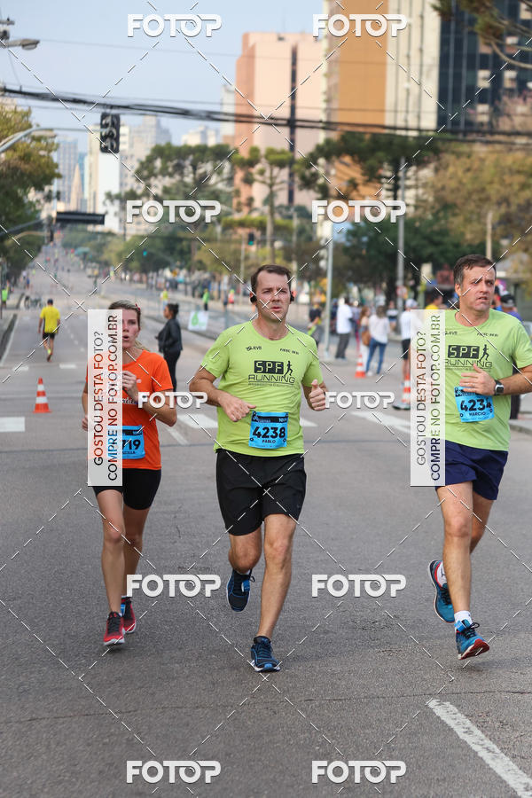Buy your photos of the eventMeia Maratona Internacional de Curitiba 2018 on Fotop