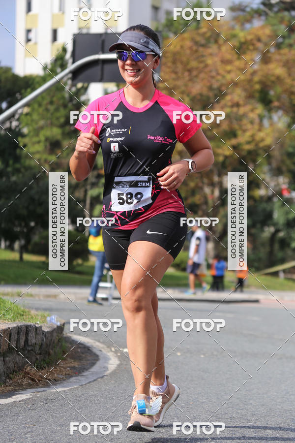 Buy your photos of the eventMeia Maratona Internacional de Curitiba 2018 on Fotop