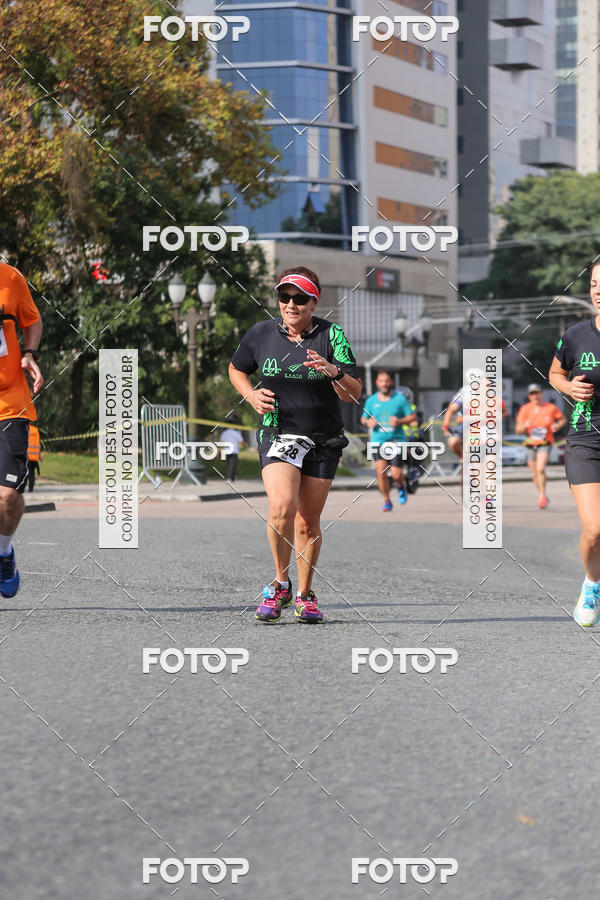 Buy your photos of the eventMeia Maratona Internacional de Curitiba 2018 on Fotop