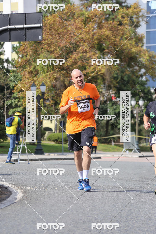 Buy your photos of the eventMeia Maratona Internacional de Curitiba 2018 on Fotop