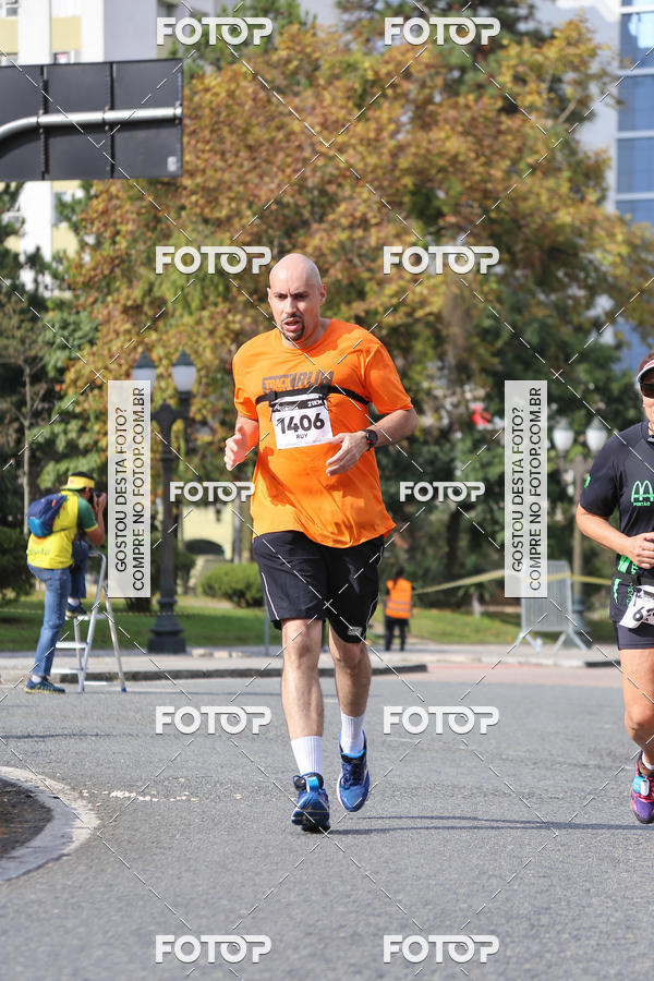 Buy your photos of the eventMeia Maratona Internacional de Curitiba 2018 on Fotop