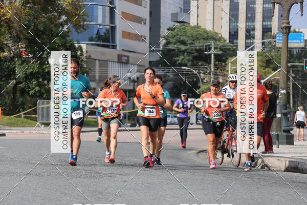 Buy your photos of the eventMeia Maratona Internacional de Curitiba 2018 on Fotop
