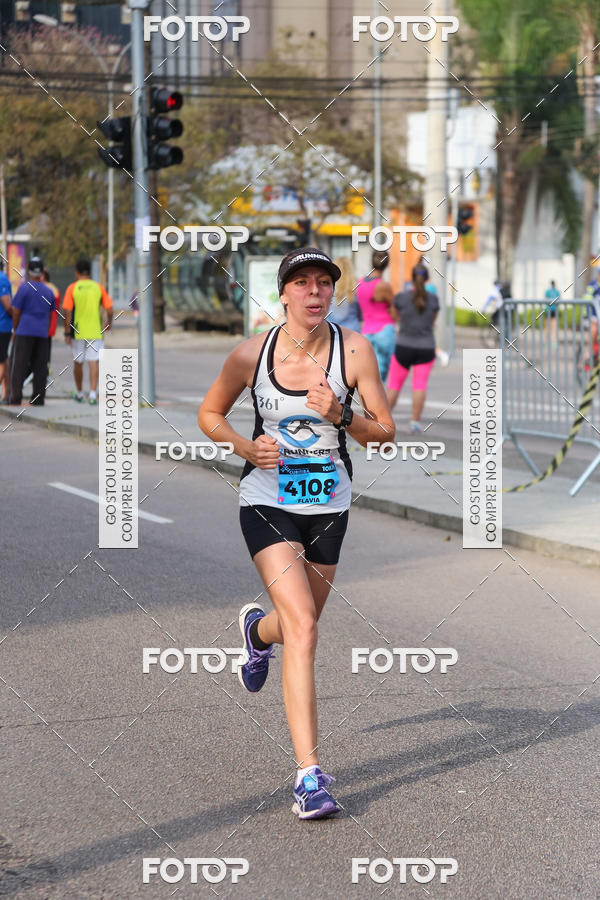 Buy your photos of the eventMeia Maratona Internacional de Curitiba 2018 on Fotop