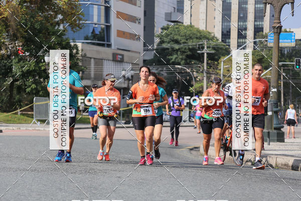 Buy your photos of the eventMeia Maratona Internacional de Curitiba 2018 on Fotop