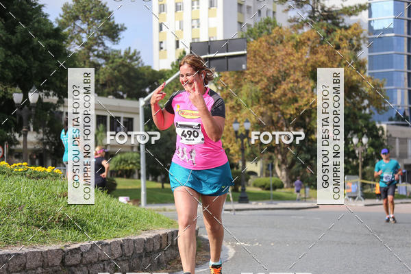 Buy your photos of the eventMeia Maratona Internacional de Curitiba 2018 on Fotop
