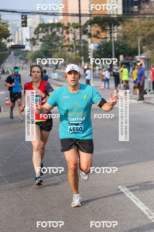 Buy your photos of the eventMeia Maratona Internacional de Curitiba 2018 on Fotop