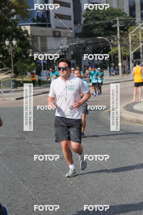 Buy your photos of the eventMeia Maratona Internacional de Curitiba 2018 on Fotop