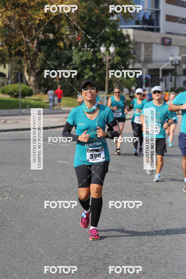 Buy your photos of the eventMeia Maratona Internacional de Curitiba 2018 on Fotop