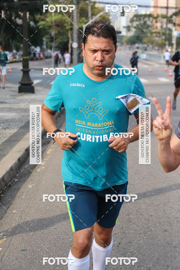 Buy your photos of the eventMeia Maratona Internacional de Curitiba 2018 on Fotop