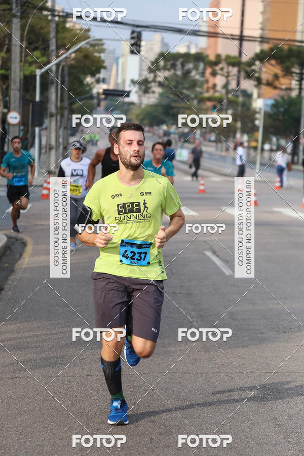 Buy your photos of the eventMeia Maratona Internacional de Curitiba 2018 on Fotop