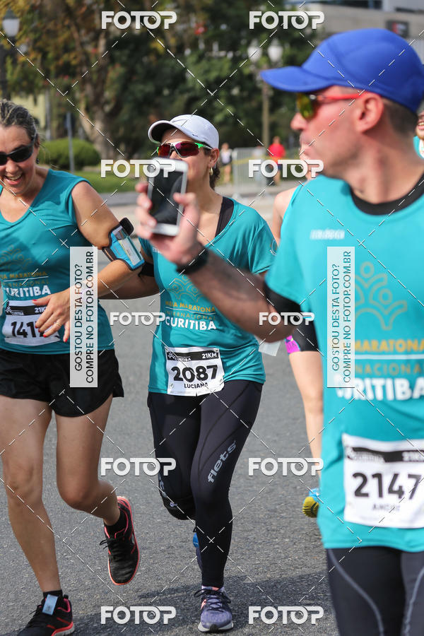 Buy your photos of the eventMeia Maratona Internacional de Curitiba 2018 on Fotop