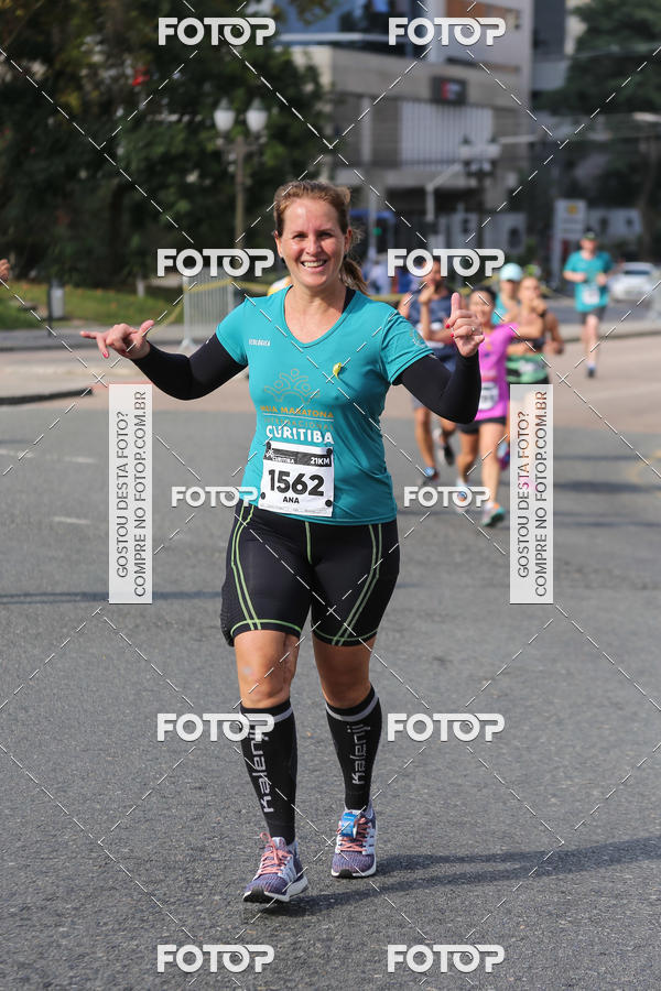 Buy your photos of the eventMeia Maratona Internacional de Curitiba 2018 on Fotop