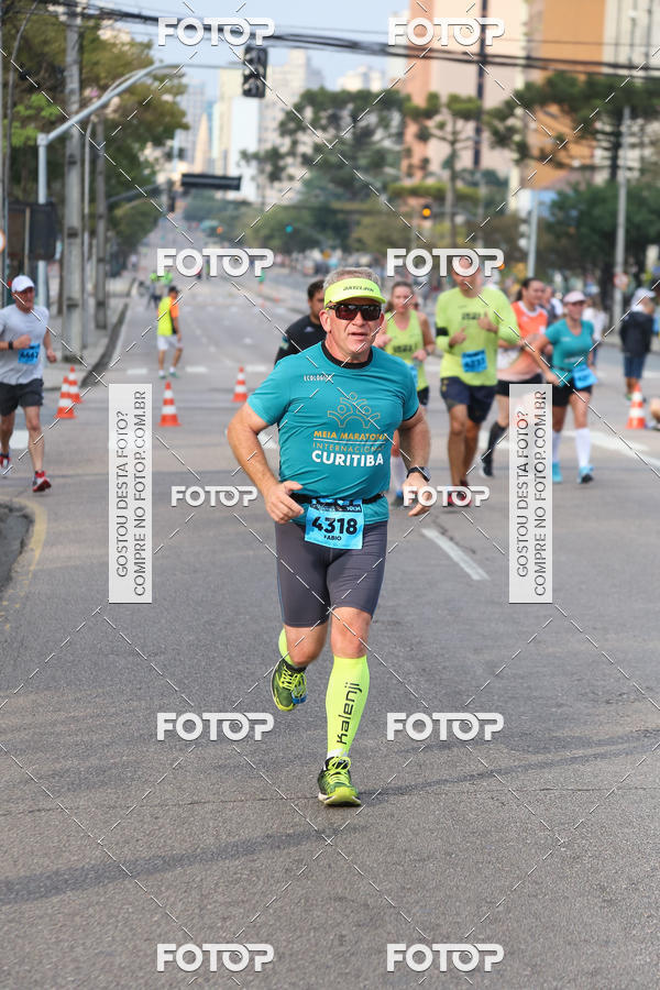 Buy your photos of the eventMeia Maratona Internacional de Curitiba 2018 on Fotop