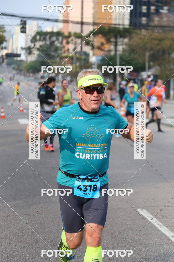 Buy your photos of the eventMeia Maratona Internacional de Curitiba 2018 on Fotop