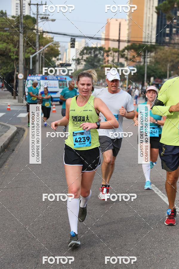 Buy your photos of the eventMeia Maratona Internacional de Curitiba 2018 on Fotop