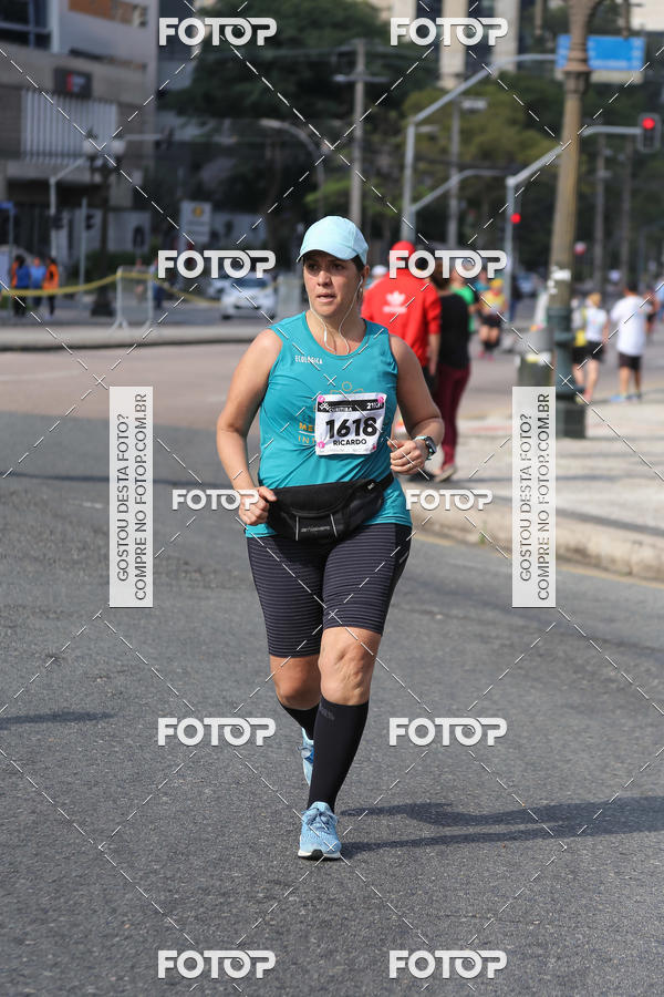 Buy your photos of the eventMeia Maratona Internacional de Curitiba 2018 on Fotop