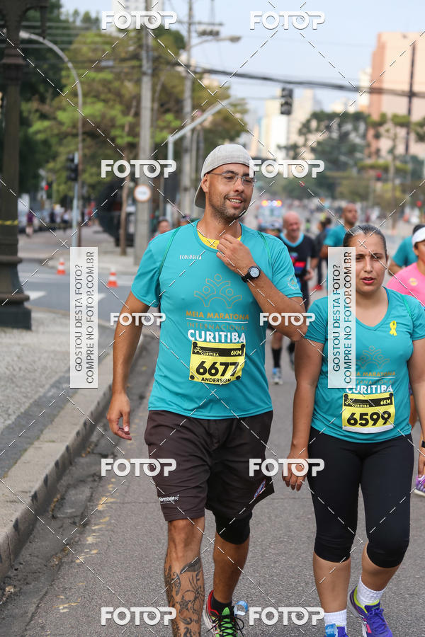 Buy your photos of the eventMeia Maratona Internacional de Curitiba 2018 on Fotop