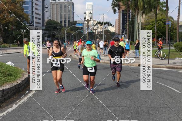Buy your photos of the eventMeia Maratona Internacional de Curitiba 2018 on Fotop