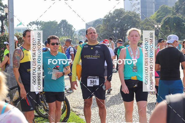 Buy your photos of the eventMeia Maratona Internacional de Curitiba 2018 on Fotop