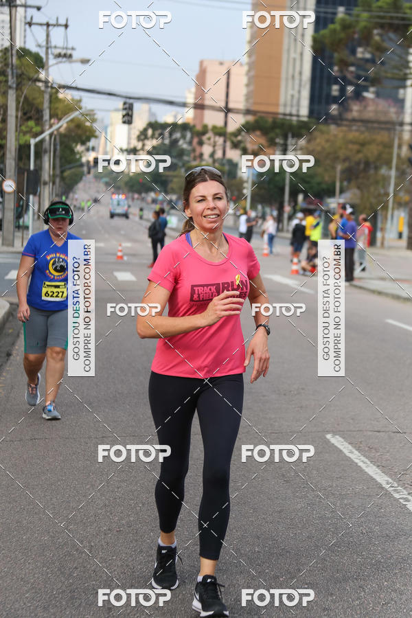 Buy your photos of the eventMeia Maratona Internacional de Curitiba 2018 on Fotop