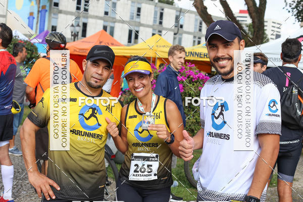 Buy your photos of the eventMeia Maratona Internacional de Curitiba 2018 on Fotop
