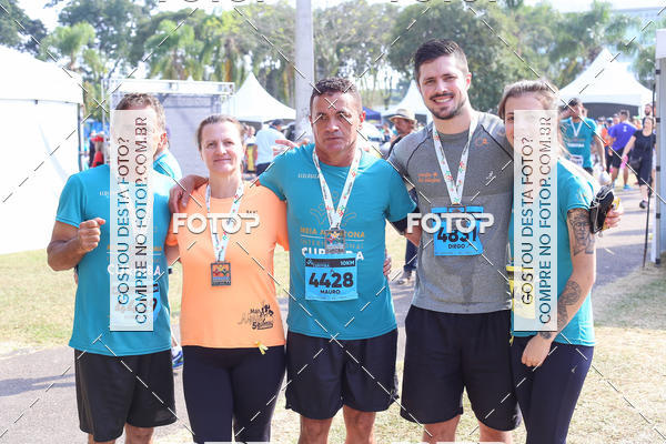 Buy your photos of the eventMeia Maratona Internacional de Curitiba 2018 on Fotop