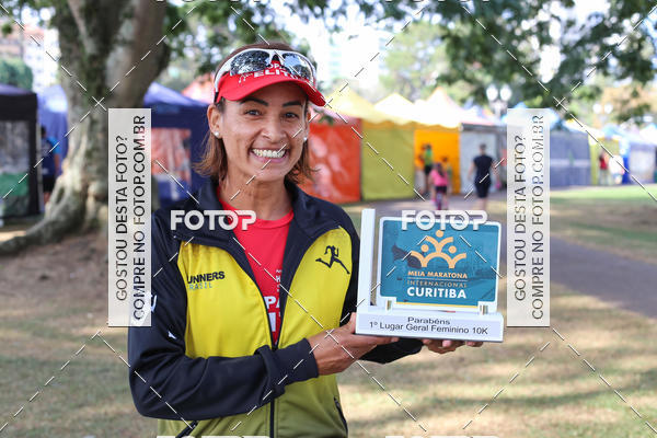 Buy your photos of the eventMeia Maratona Internacional de Curitiba 2018 on Fotop