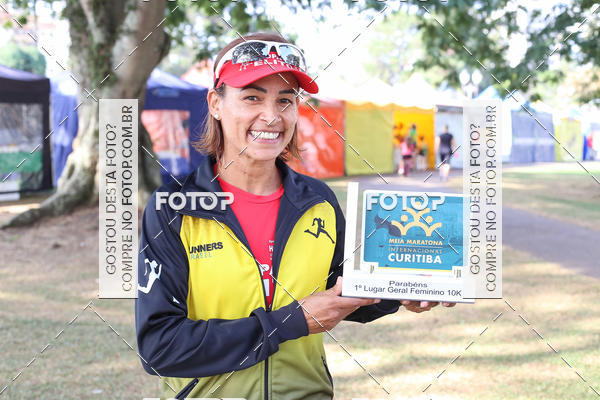 Buy your photos of the eventMeia Maratona Internacional de Curitiba 2018 on Fotop