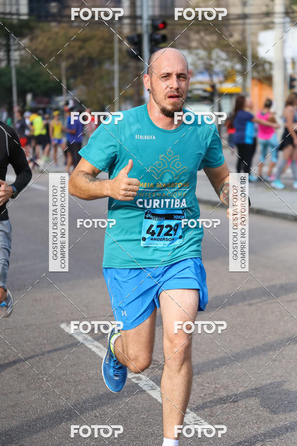 Buy your photos of the eventMeia Maratona Internacional de Curitiba 2018 on Fotop