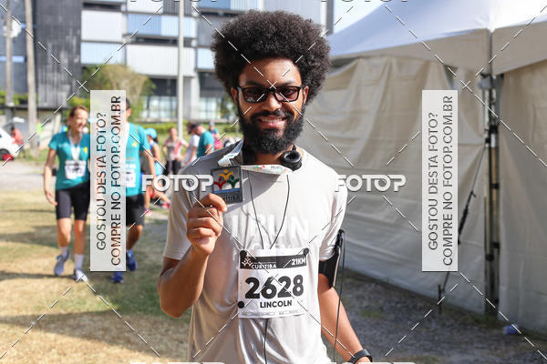 Buy your photos of the eventMeia Maratona Internacional de Curitiba 2018 on Fotop