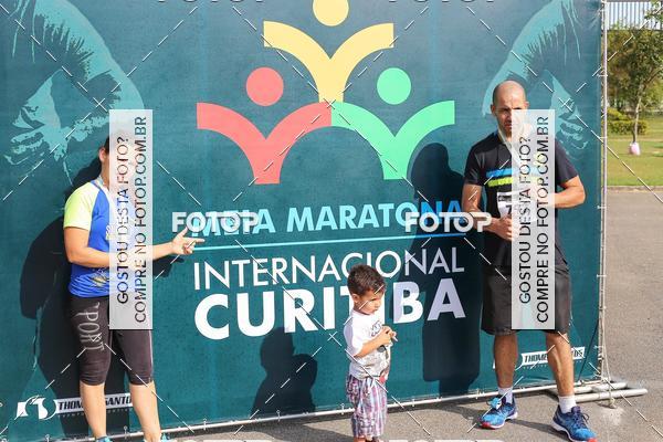 Buy your photos of the eventMeia Maratona Internacional de Curitiba 2018 on Fotop