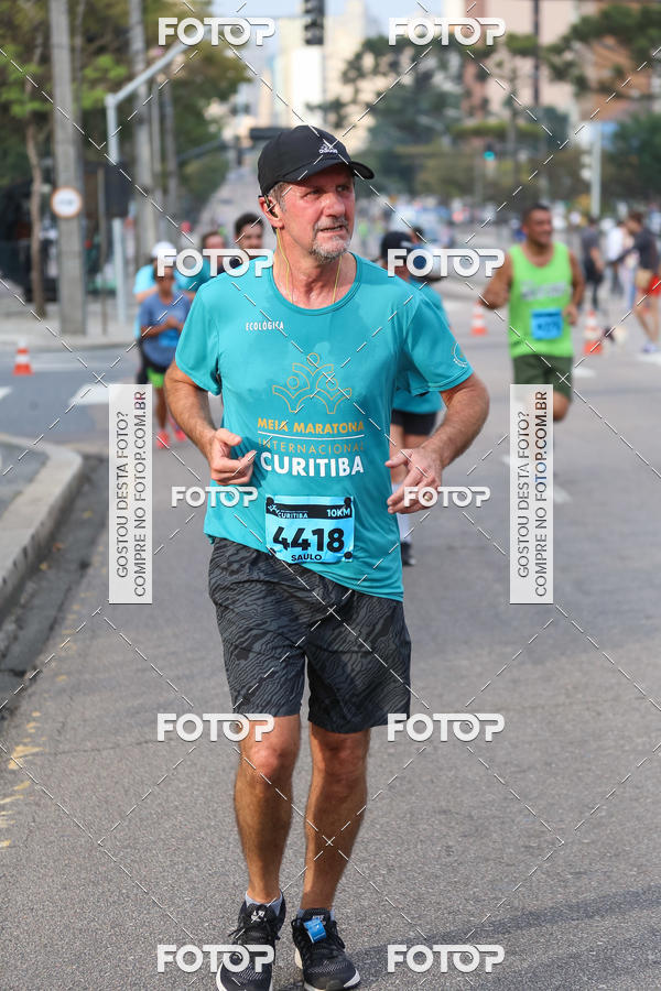 Buy your photos of the eventMeia Maratona Internacional de Curitiba 2018 on Fotop