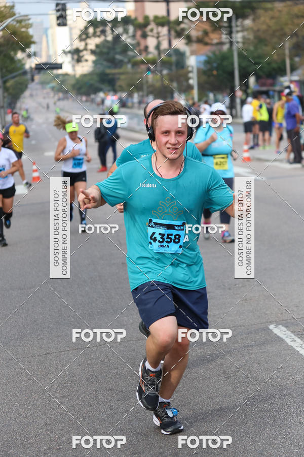 Buy your photos of the eventMeia Maratona Internacional de Curitiba 2018 on Fotop