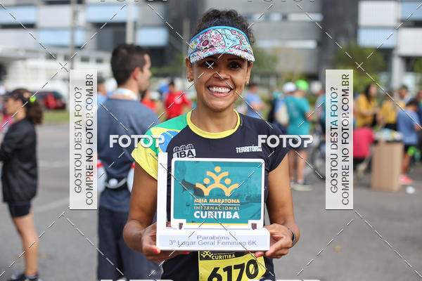Buy your photos of the eventMeia Maratona Internacional de Curitiba 2018 on Fotop