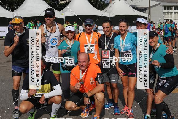 Buy your photos of the eventMeia Maratona Internacional de Curitiba 2018 on Fotop