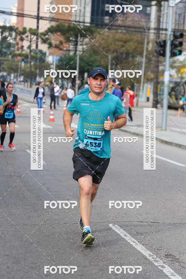 Buy your photos of the eventMeia Maratona Internacional de Curitiba 2018 on Fotop