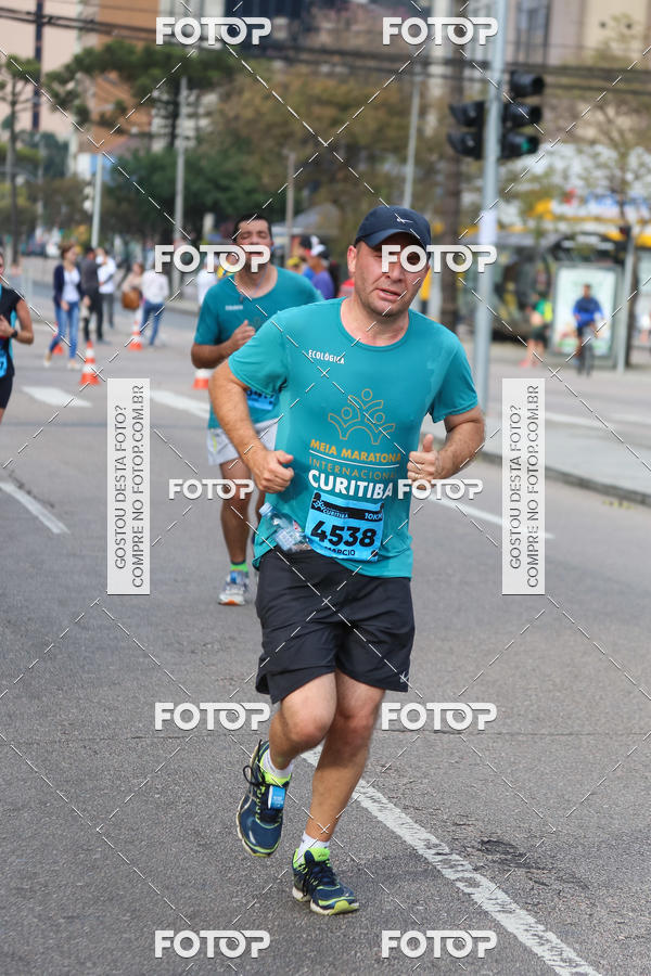 Buy your photos of the eventMeia Maratona Internacional de Curitiba 2018 on Fotop