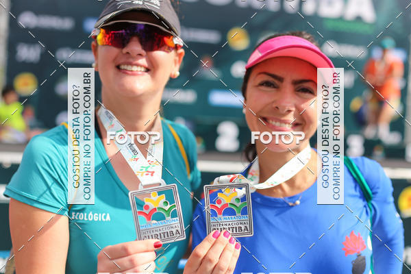 Buy your photos of the eventMeia Maratona Internacional de Curitiba 2018 on Fotop