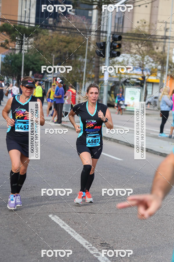 Buy your photos of the eventMeia Maratona Internacional de Curitiba 2018 on Fotop