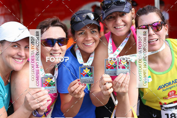 Buy your photos of the eventMeia Maratona Internacional de Curitiba 2018 on Fotop