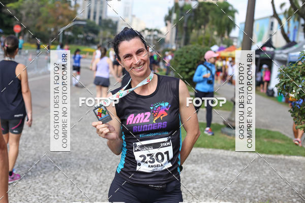 Buy your photos of the eventMeia Maratona Internacional de Curitiba 2018 on Fotop