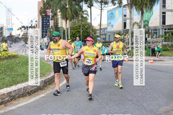 Buy your photos of the eventMeia Maratona Internacional de Curitiba 2018 on Fotop