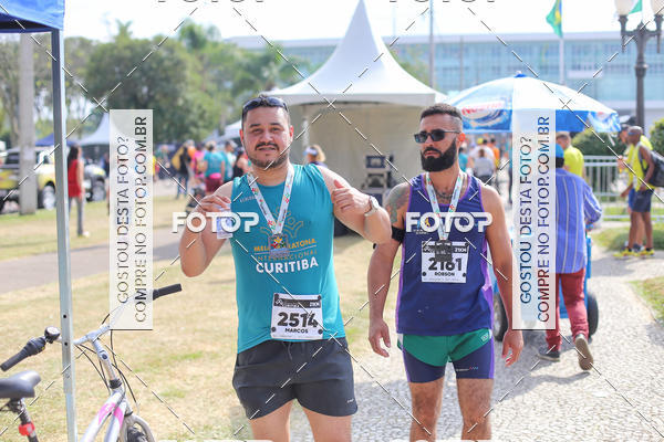 Buy your photos of the eventMeia Maratona Internacional de Curitiba 2018 on Fotop
