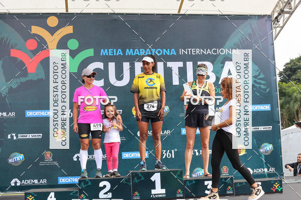 Buy your photos of the eventMeia Maratona Internacional de Curitiba 2018 on Fotop