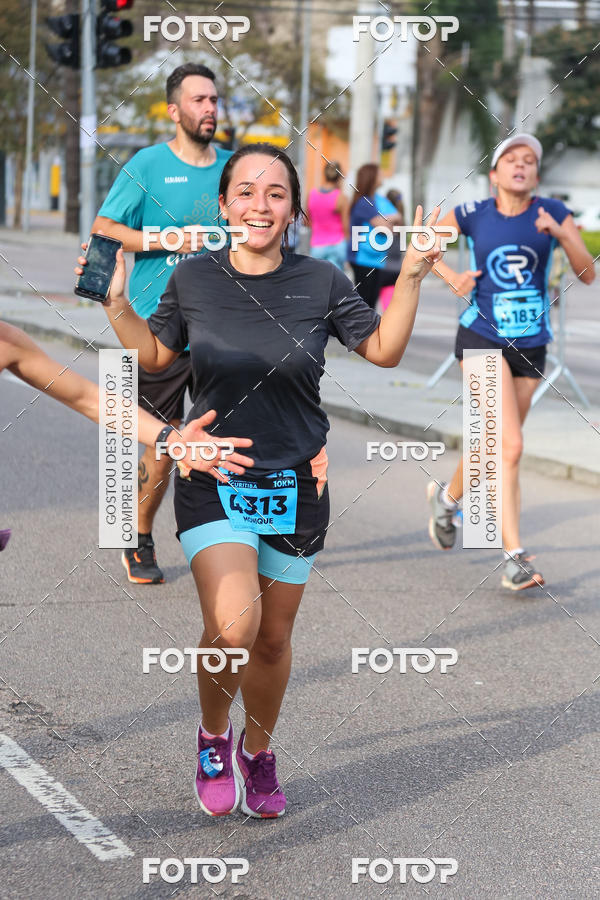 Buy your photos of the eventMeia Maratona Internacional de Curitiba 2018 on Fotop