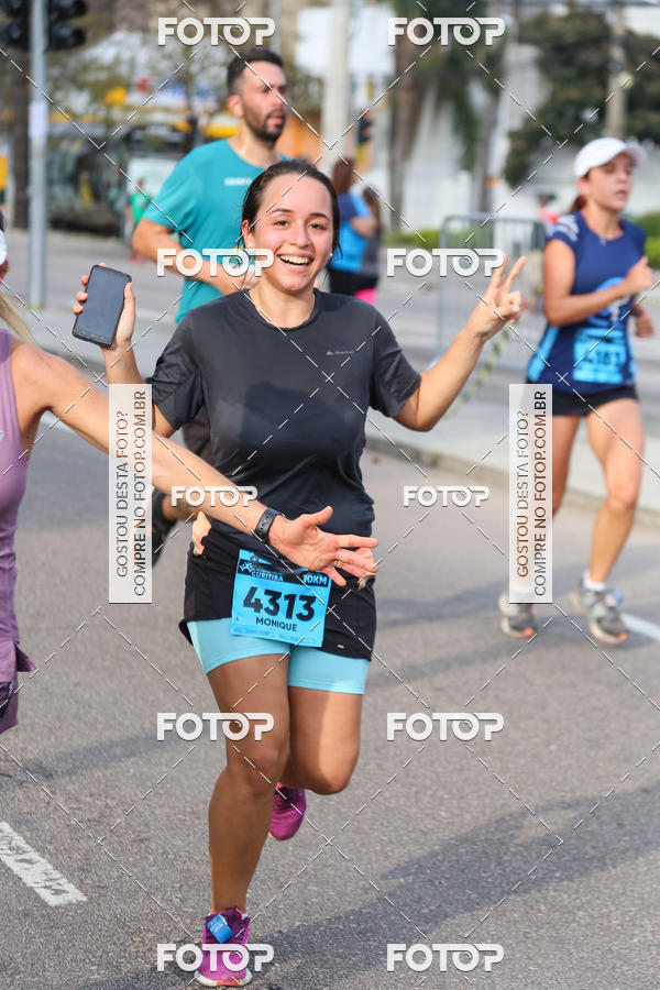 Buy your photos of the eventMeia Maratona Internacional de Curitiba 2018 on Fotop