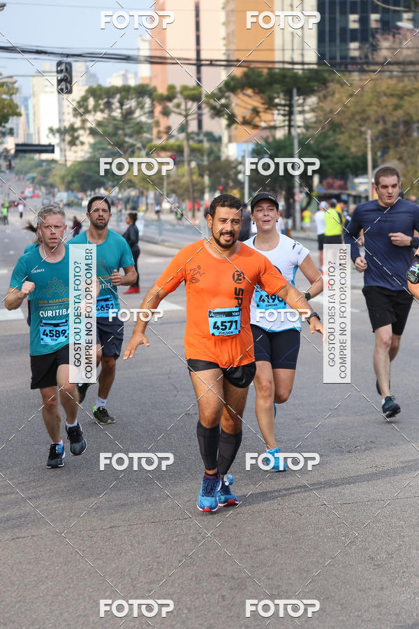 Buy your photos of the eventMeia Maratona Internacional de Curitiba 2018 on Fotop