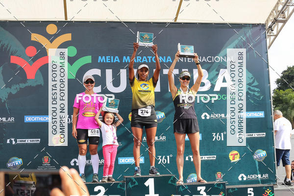 Buy your photos of the eventMeia Maratona Internacional de Curitiba 2018 on Fotop