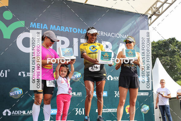 Buy your photos of the eventMeia Maratona Internacional de Curitiba 2018 on Fotop