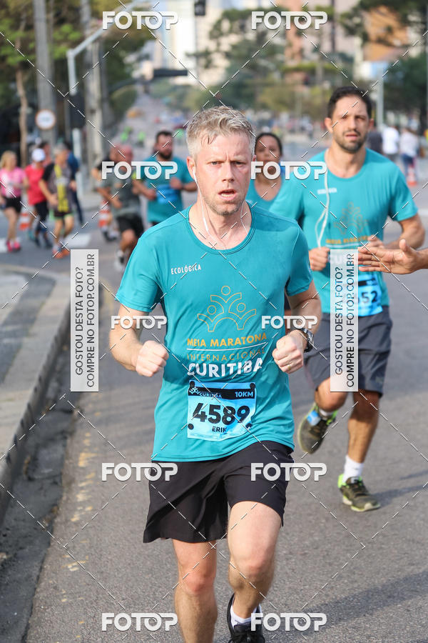 Buy your photos of the eventMeia Maratona Internacional de Curitiba 2018 on Fotop